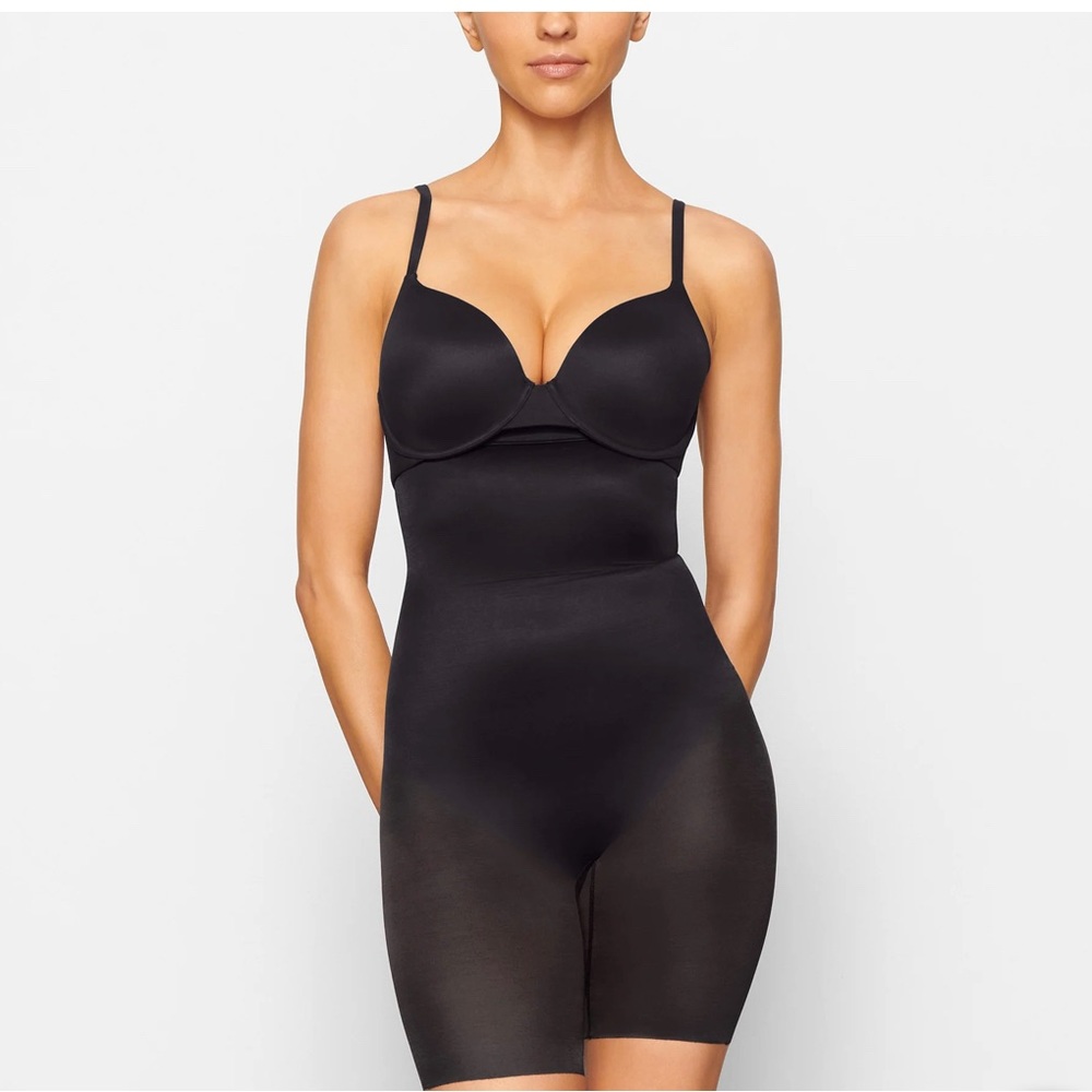 Under Where 9 Size Large-New Without Tags - image 2